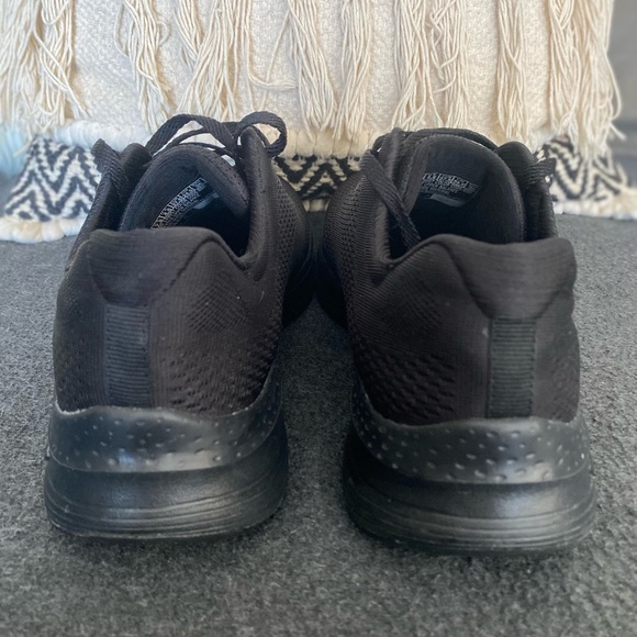 Sketchers shoes - Picture 4 of 4